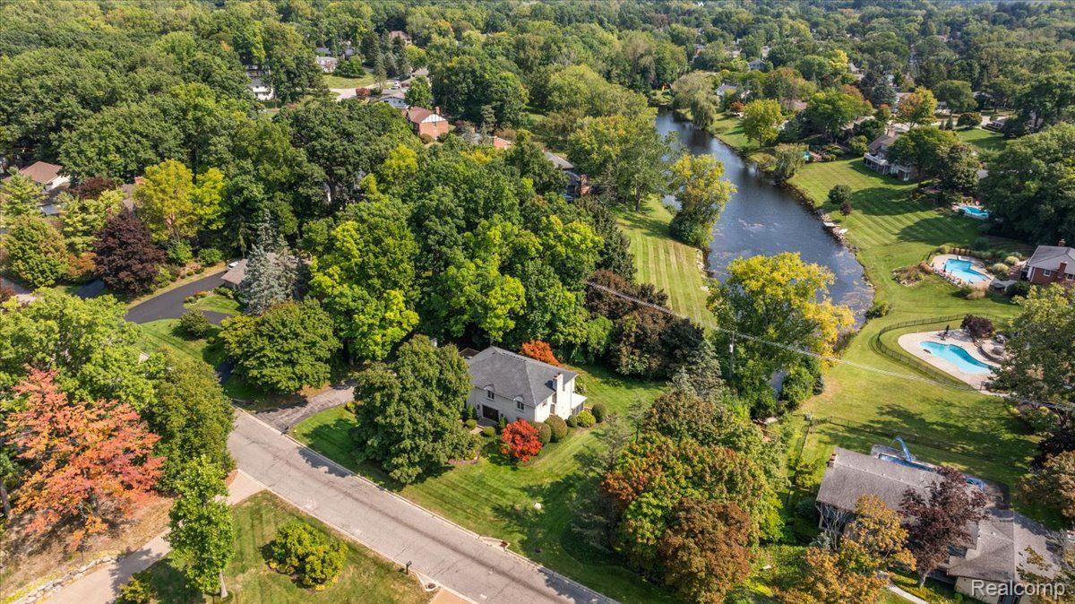 4363 SUNNINGDALE Drive