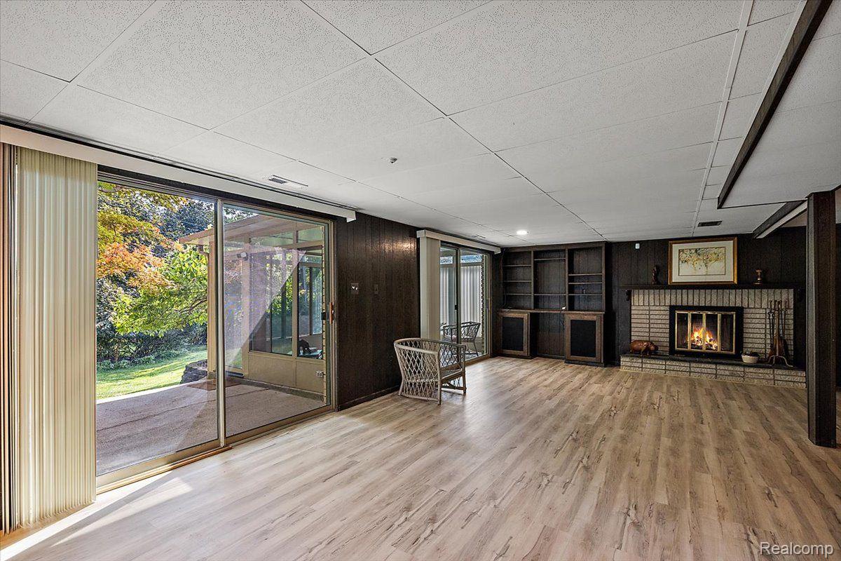 4363 SUNNINGDALE Drive