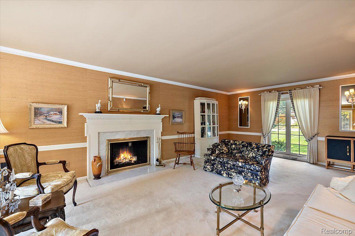 4363 SUNNINGDALE Drive