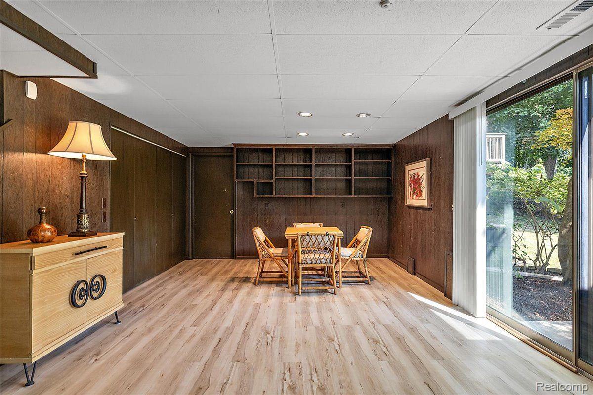 4363 SUNNINGDALE Drive