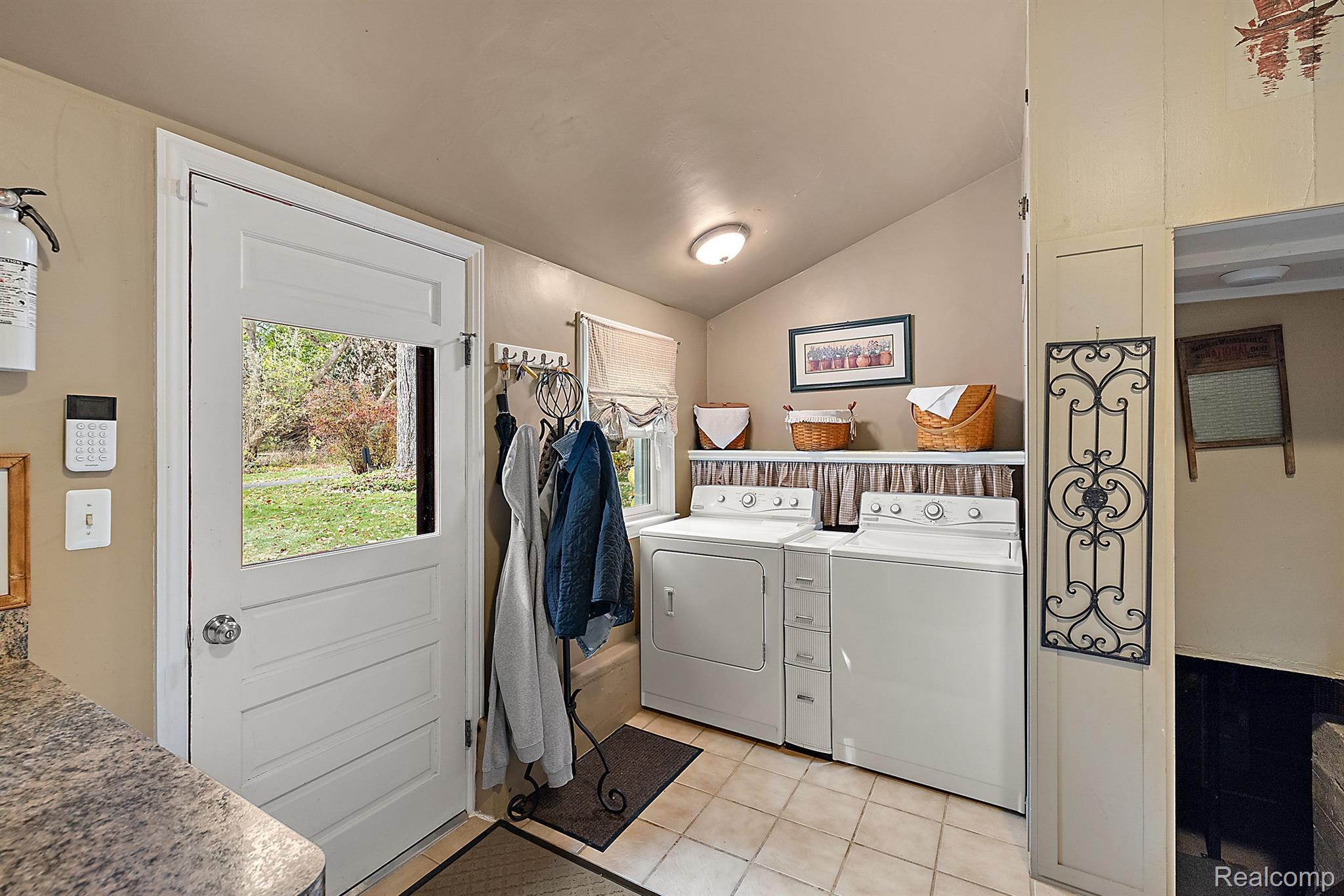 1266 Washington Road