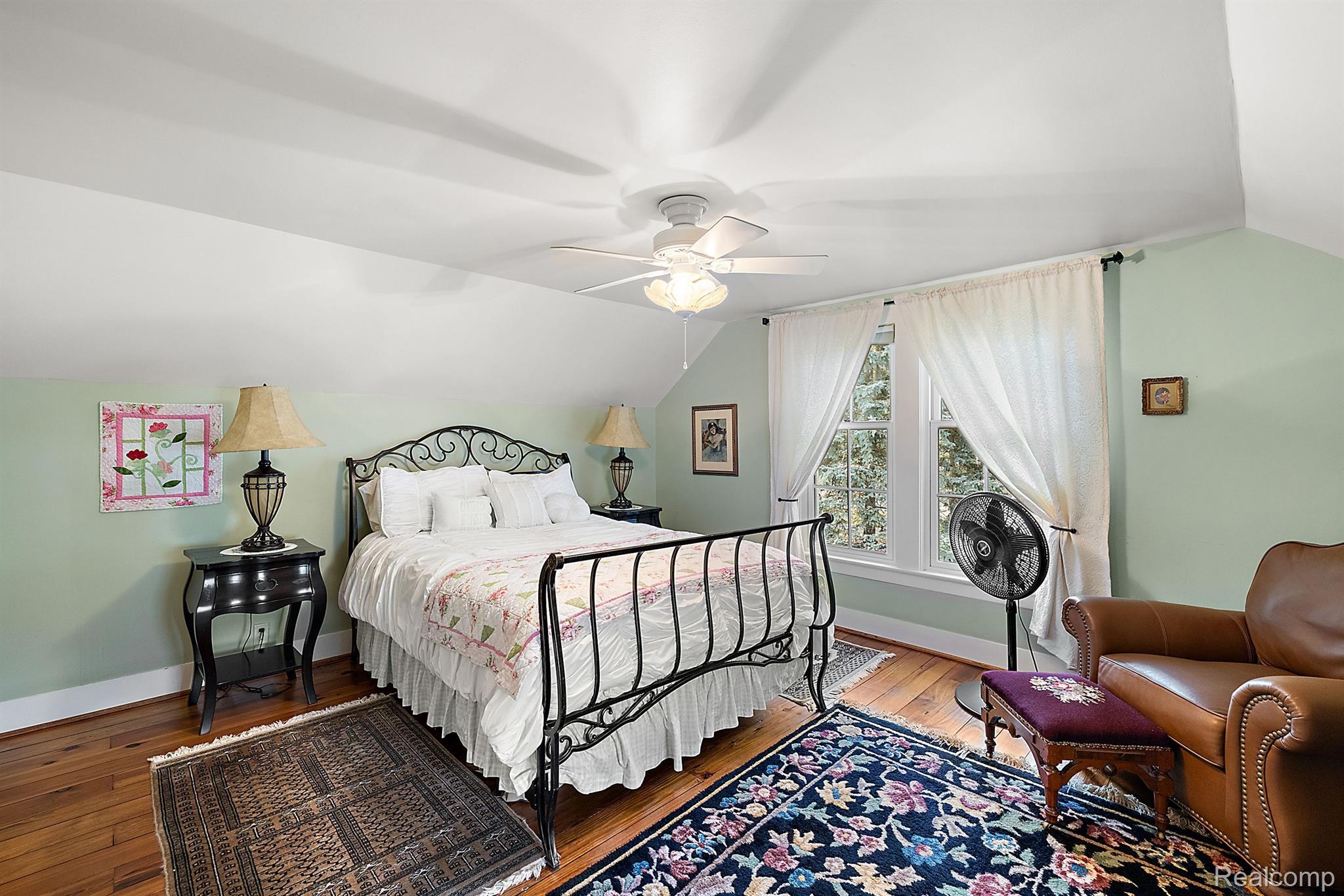 1266 Washington Road