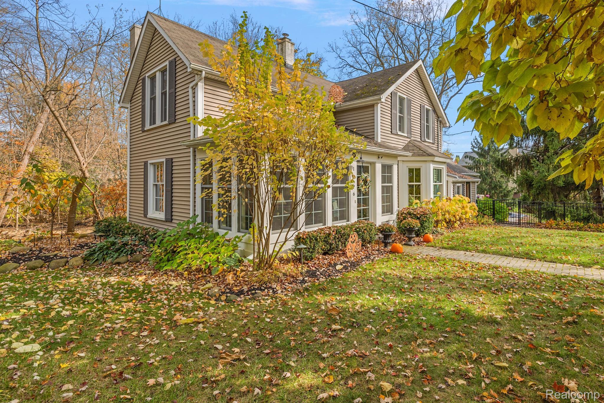 1266 Washington Road