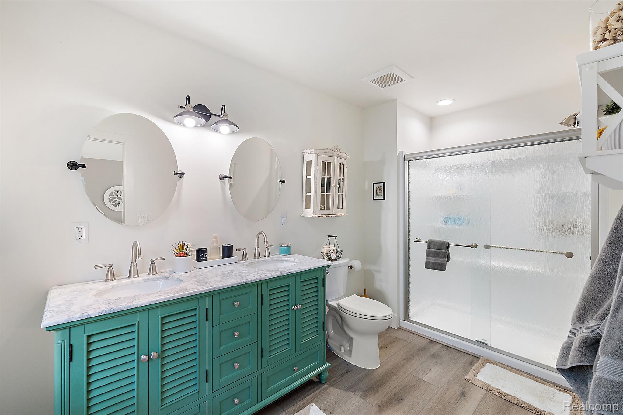 1266 Washington Road