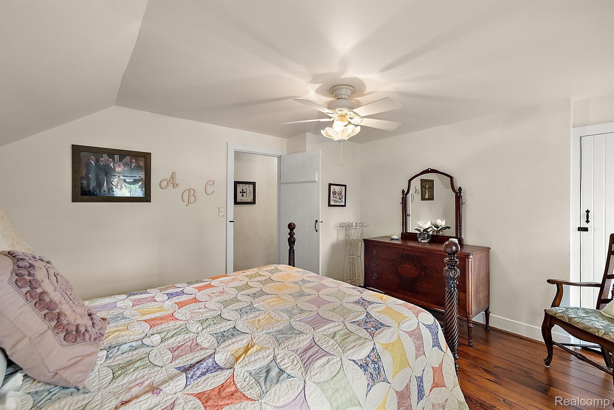 1266 Washington Road