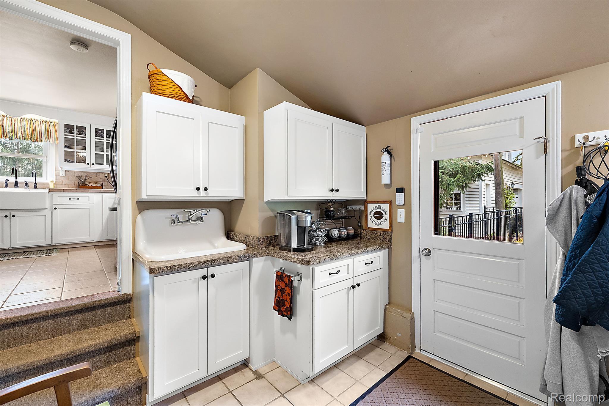 1266 Washington Road