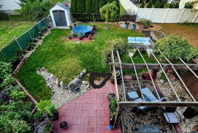 319 E LEWISTON Avenue