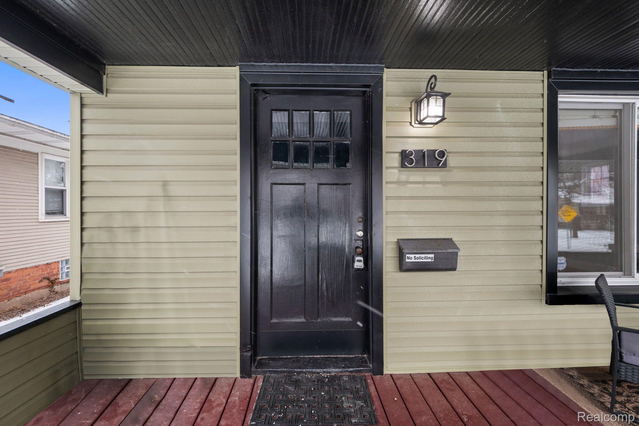 319 E LEWISTON Avenue