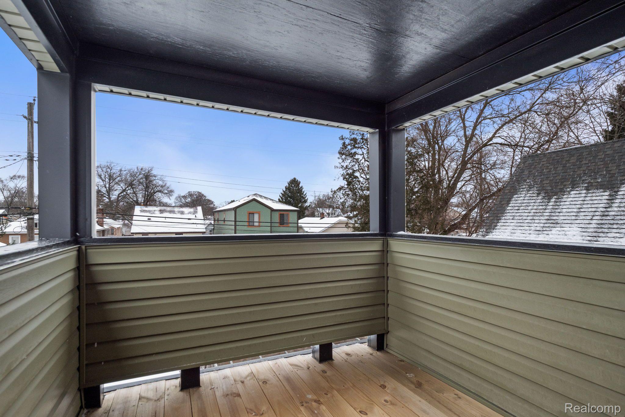 319 E LEWISTON Avenue