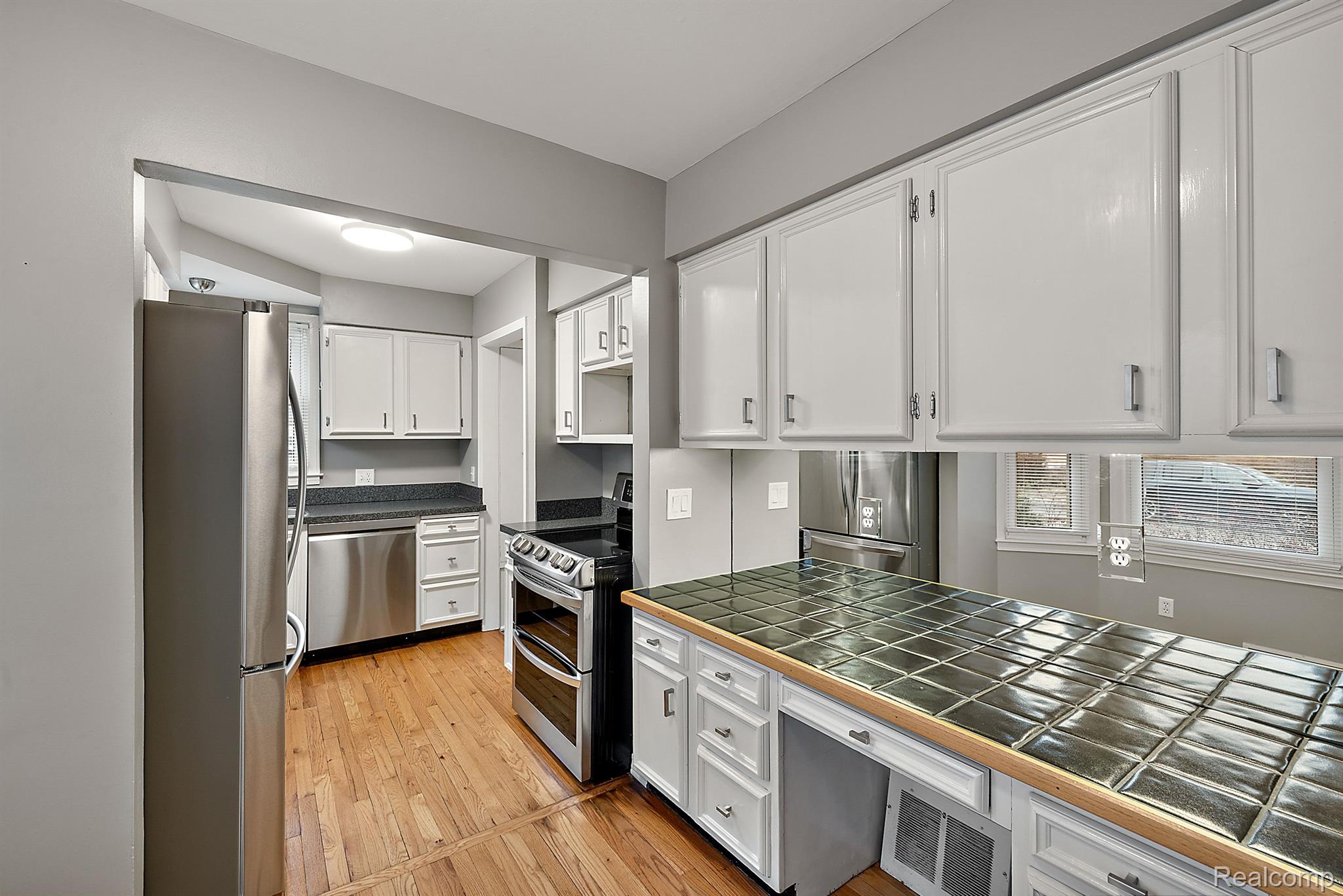 1228 W Windemere Avenue