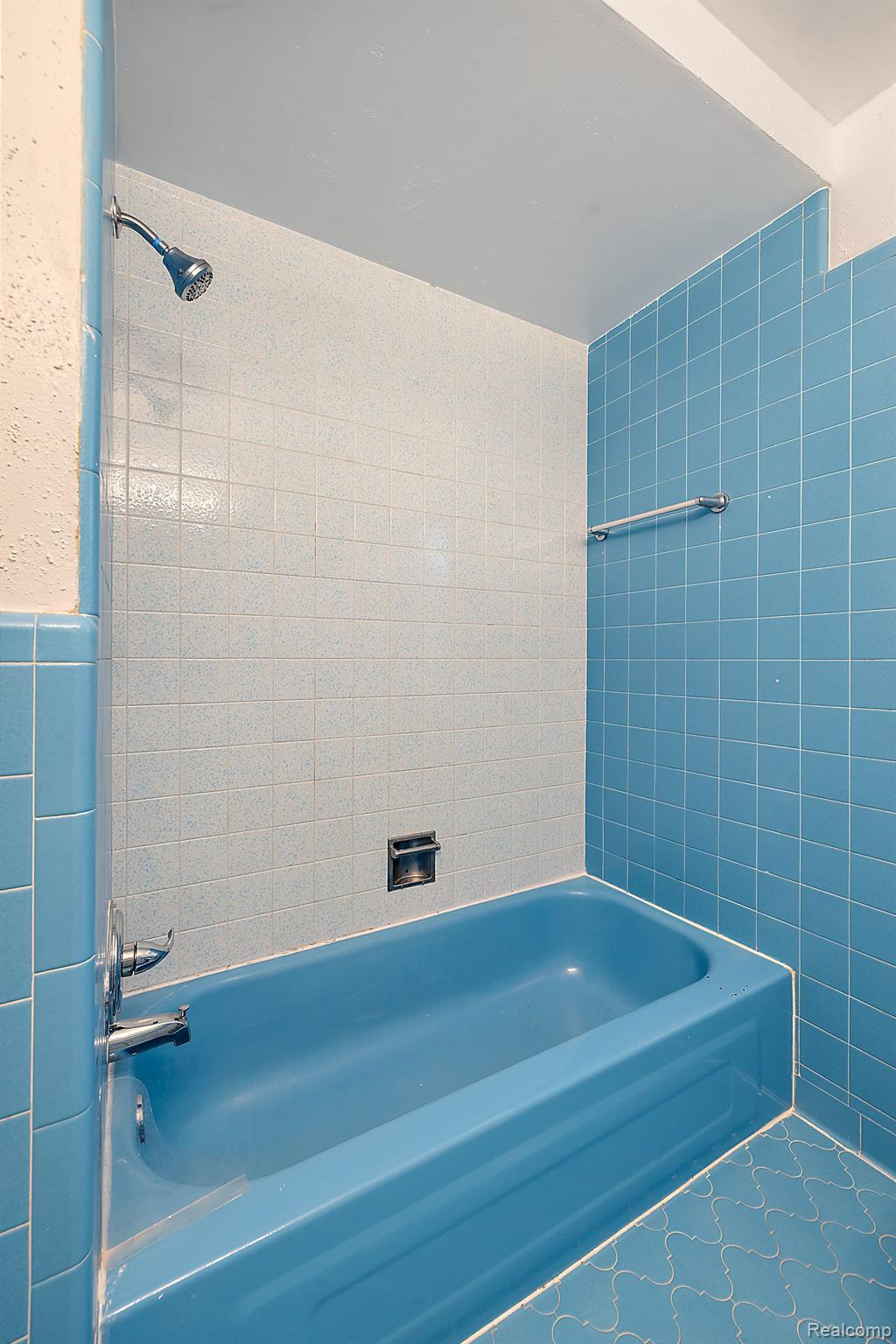 1228 W Windemere Avenue