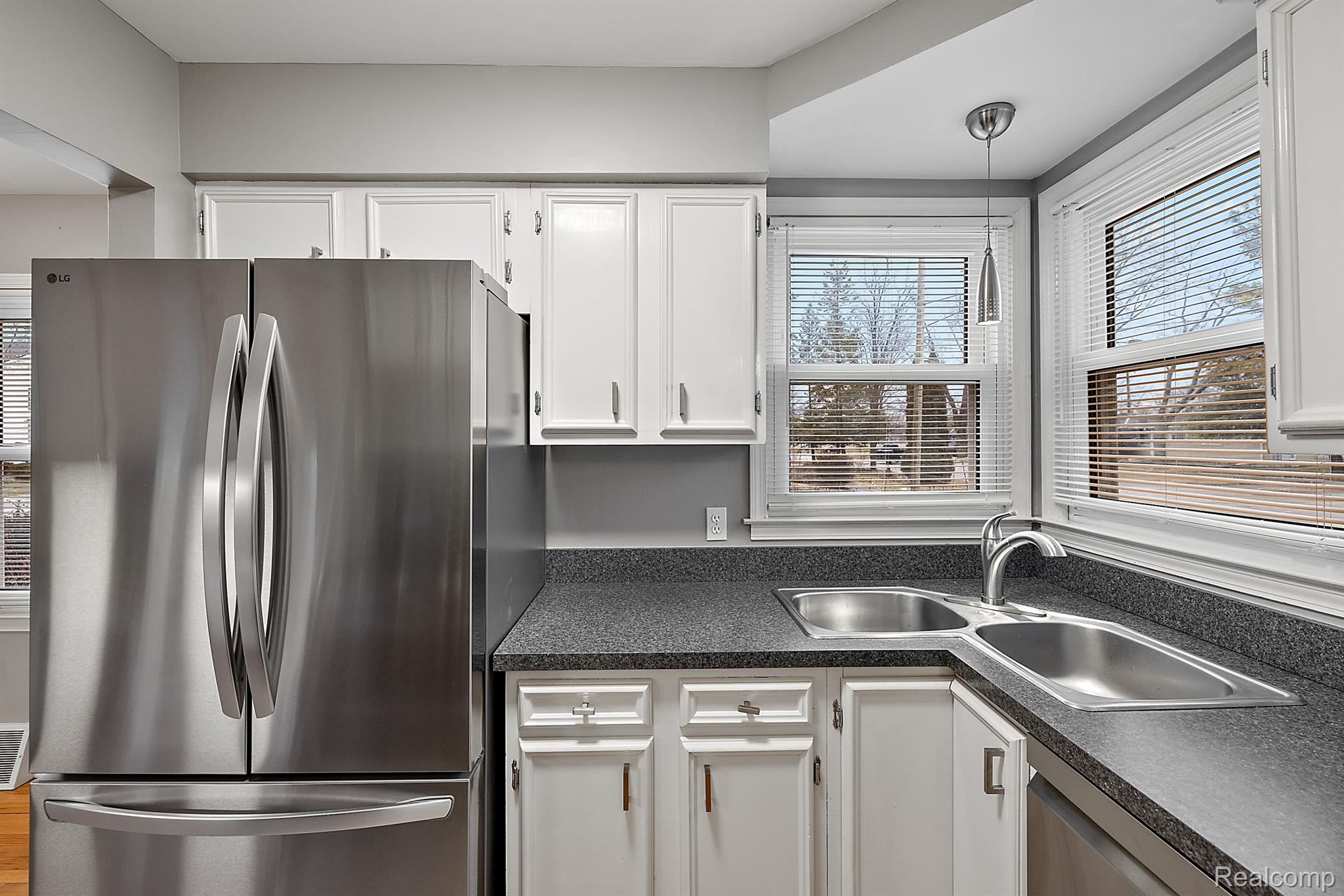 1228 W Windemere Avenue