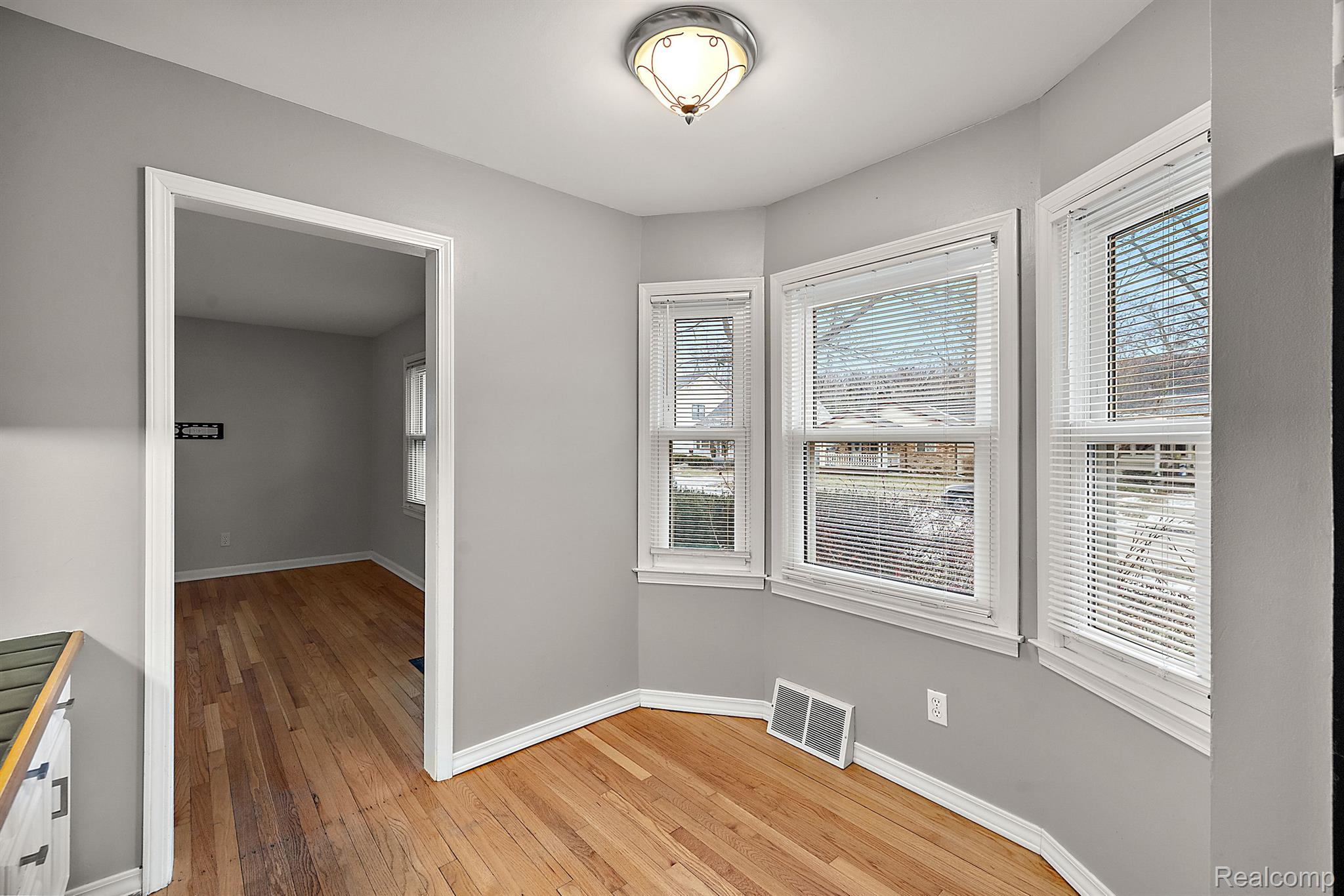 1228 W Windemere Avenue