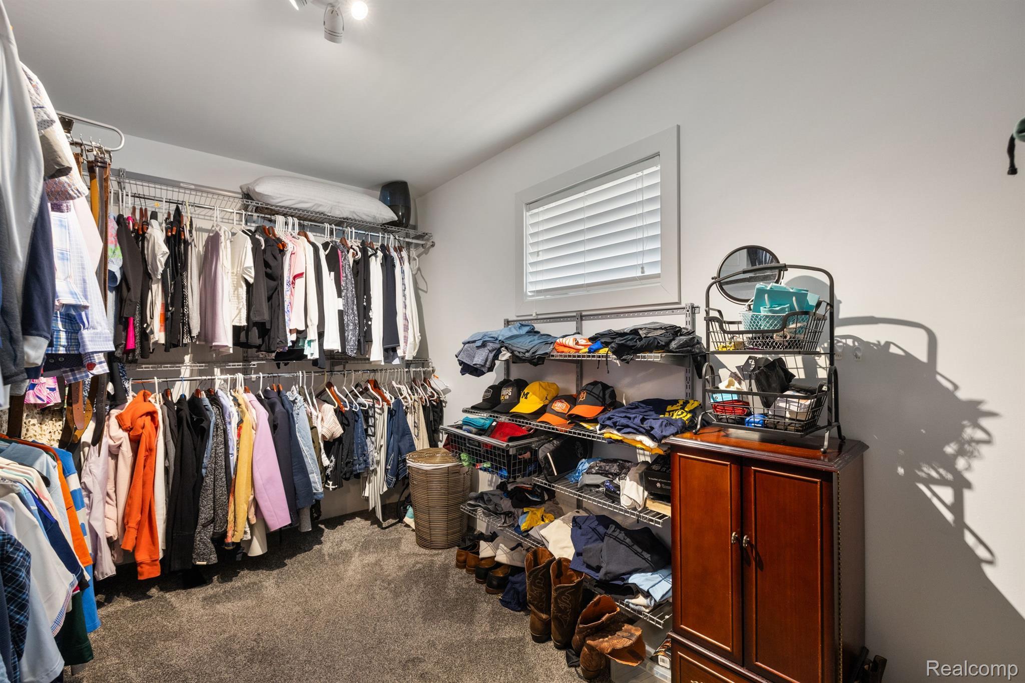 2087 Dunwoodie Court