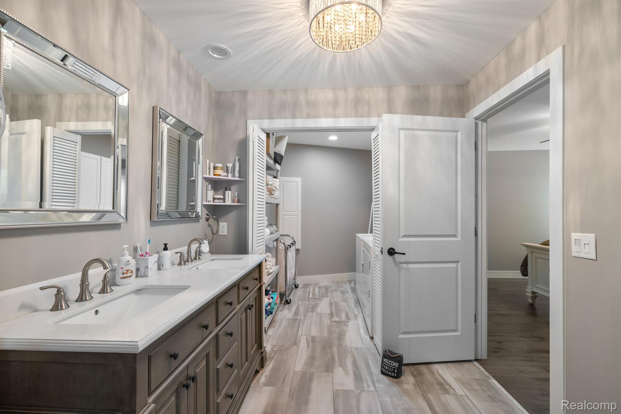 2087 Dunwoodie Court