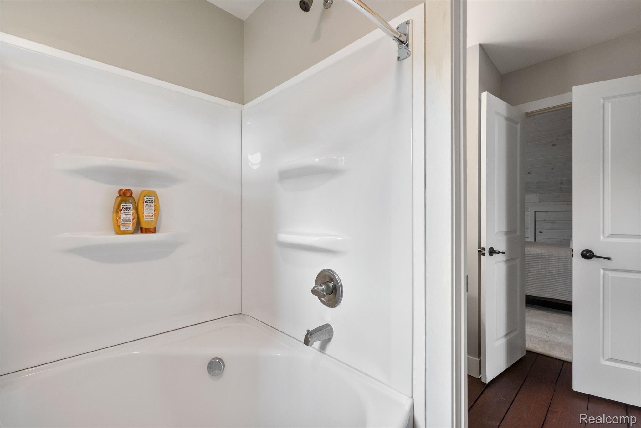 2087 Dunwoodie Court