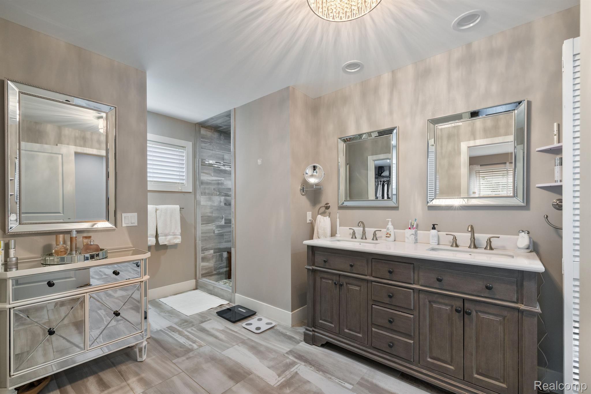 2087 Dunwoodie Court