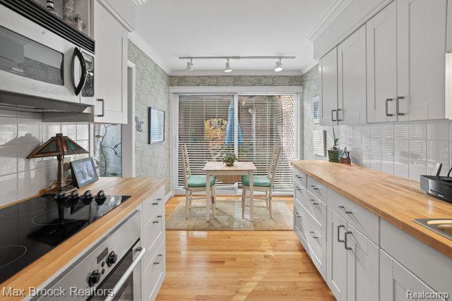 1173 GLENPOINTE Court