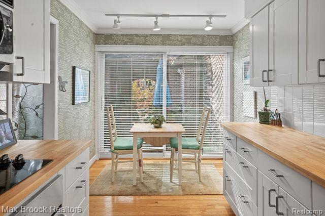 1173 GLENPOINTE Court