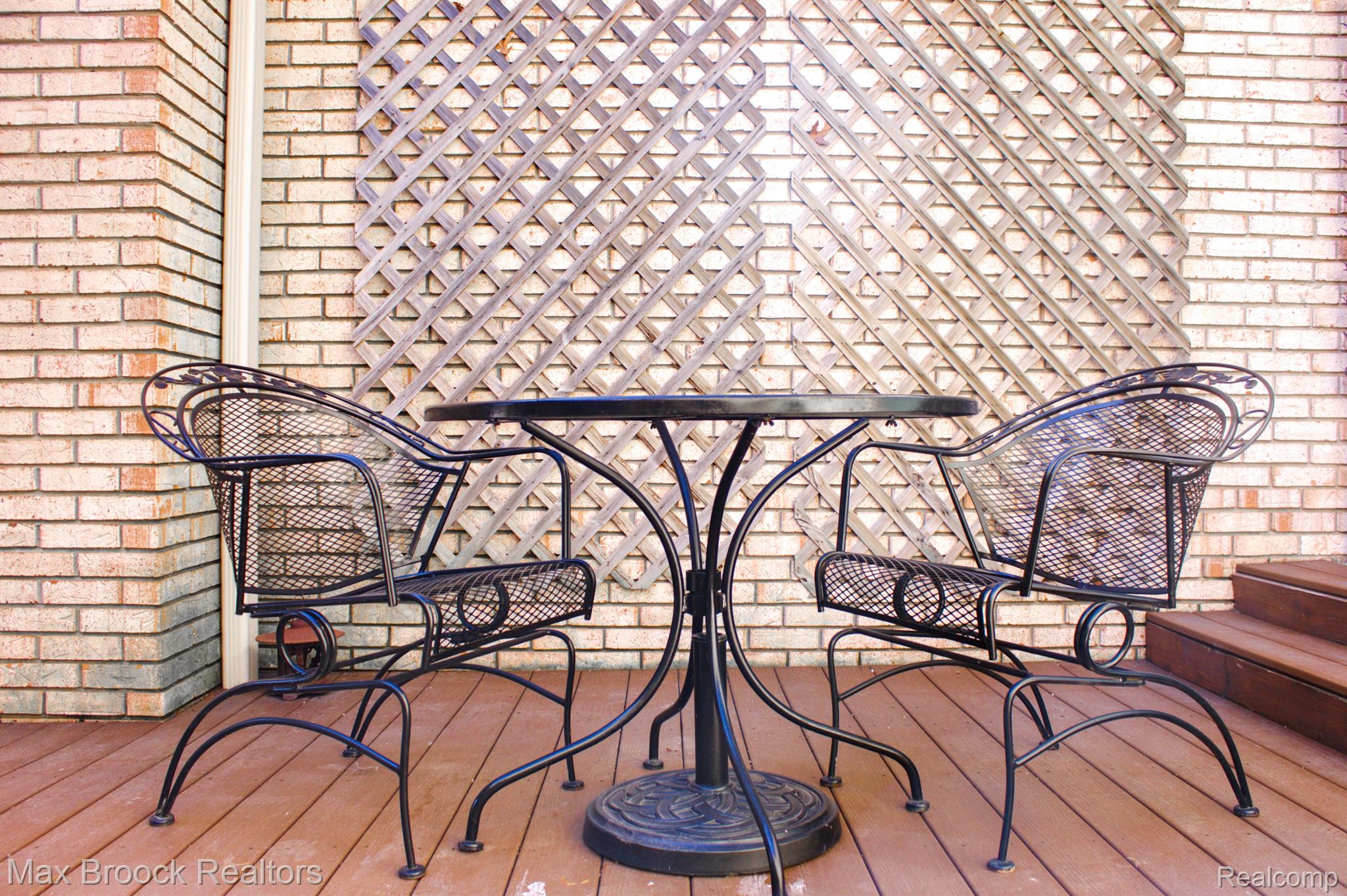 1173 GLENPOINTE Court