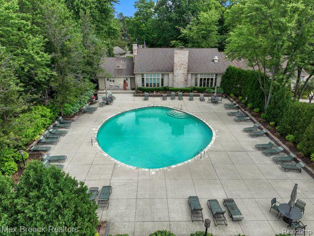 1173 GLENPOINTE Court