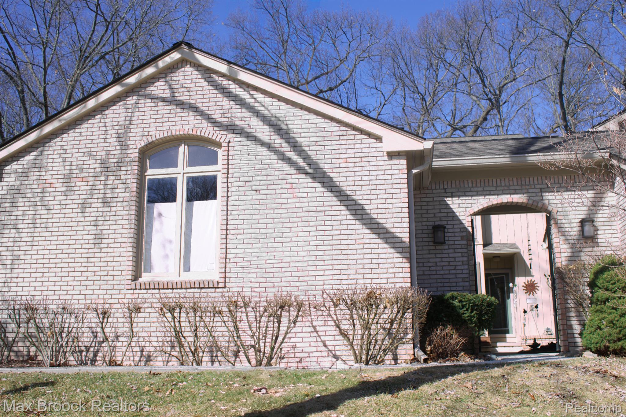 1173 GLENPOINTE Court