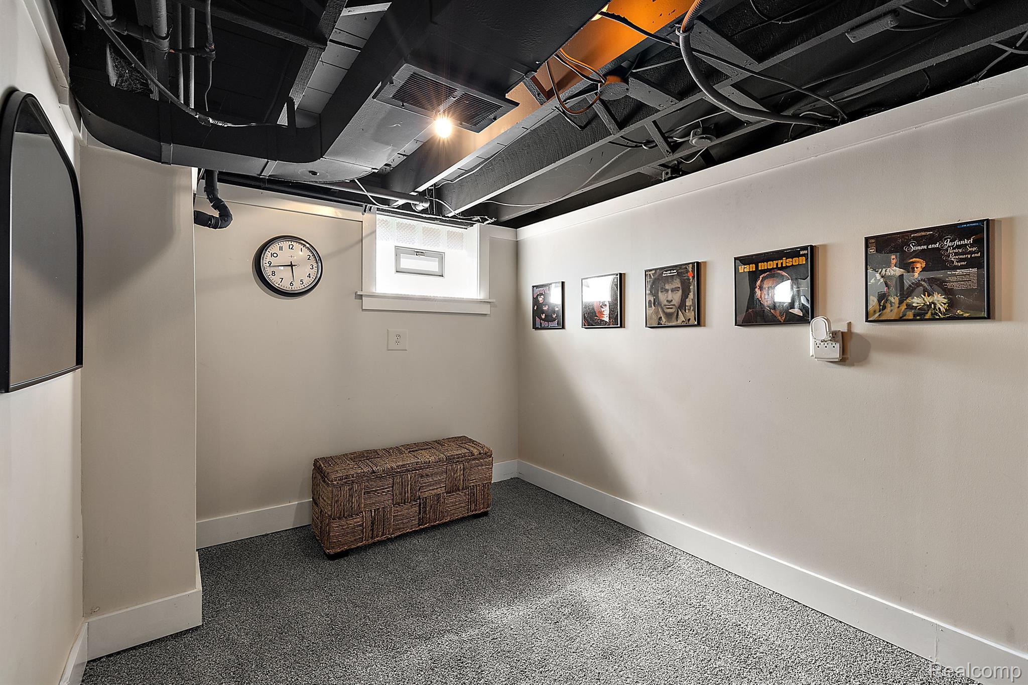 714 S Rembrandt Avenue