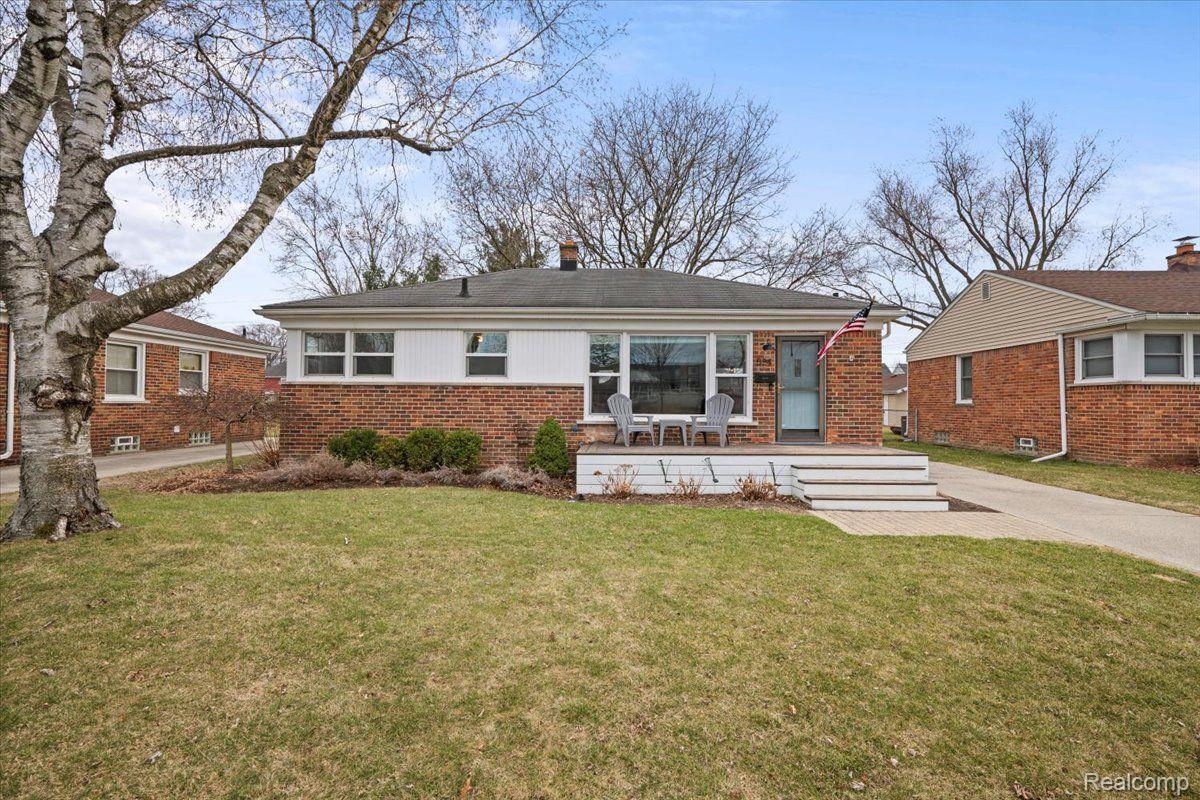 524 E LA SALLE Avenue