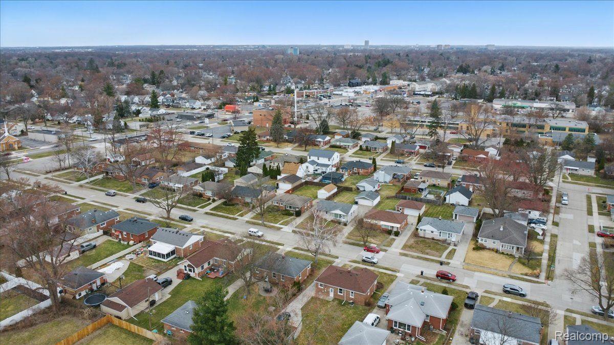 524 E LA SALLE Avenue