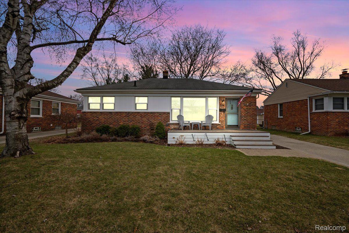 524 E LA SALLE Avenue