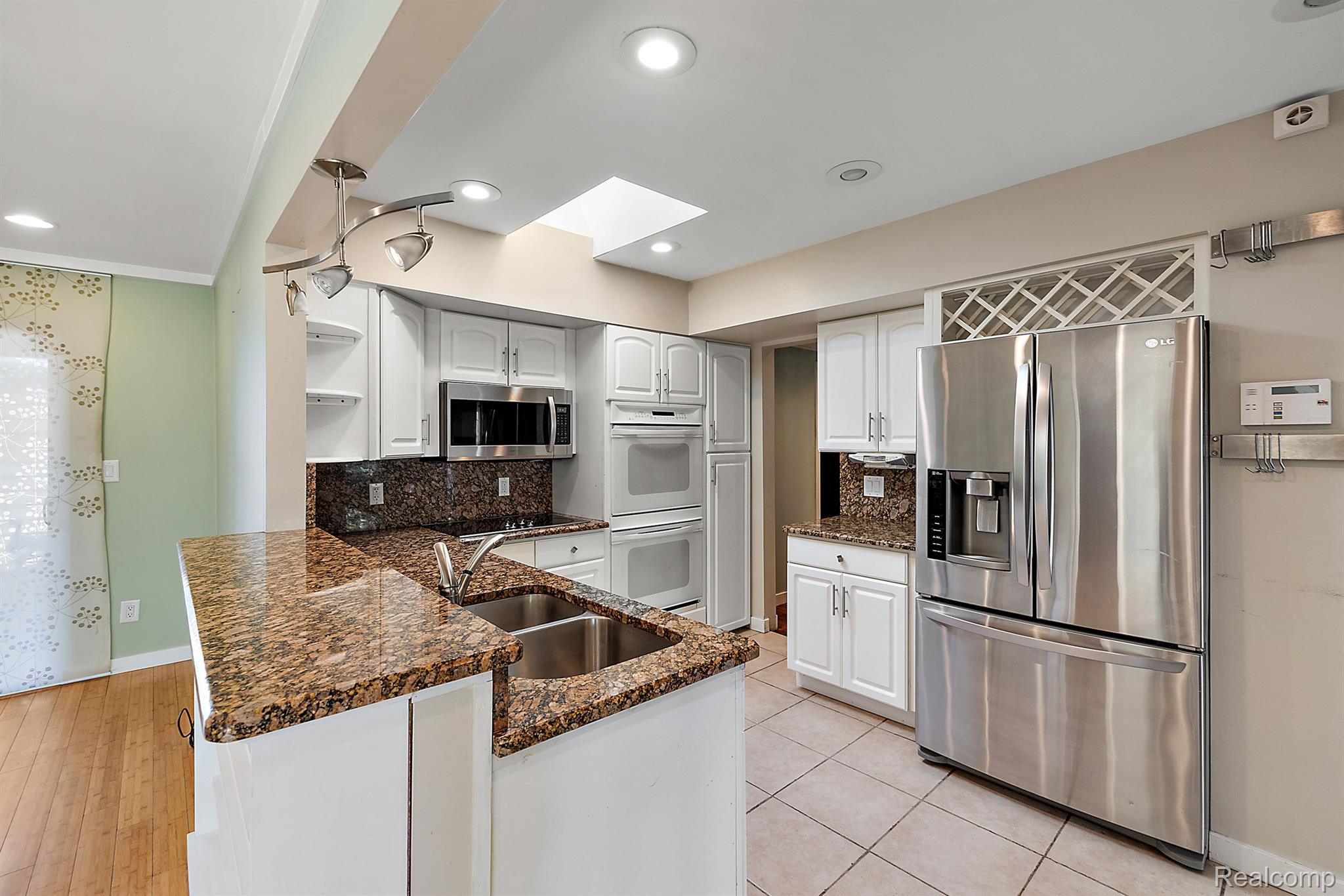 3907 Auburn Drive