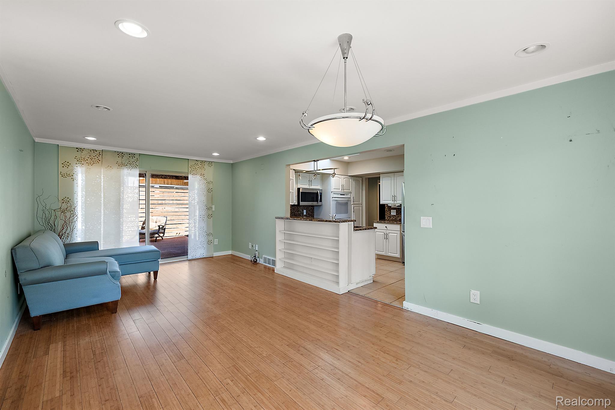3907 Auburn Drive