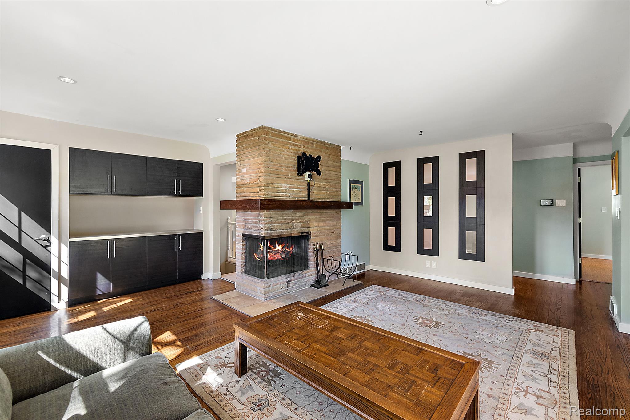 3907 Auburn Drive