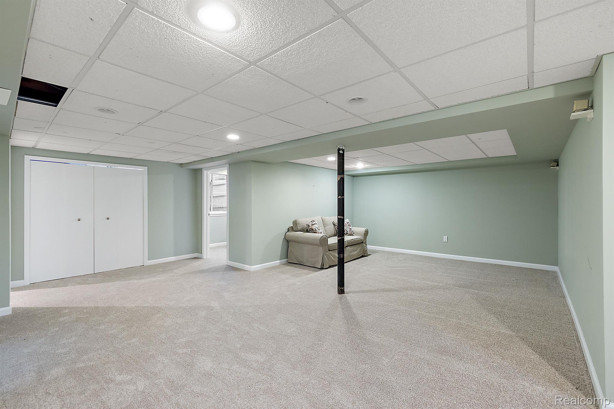 3907 Auburn Drive