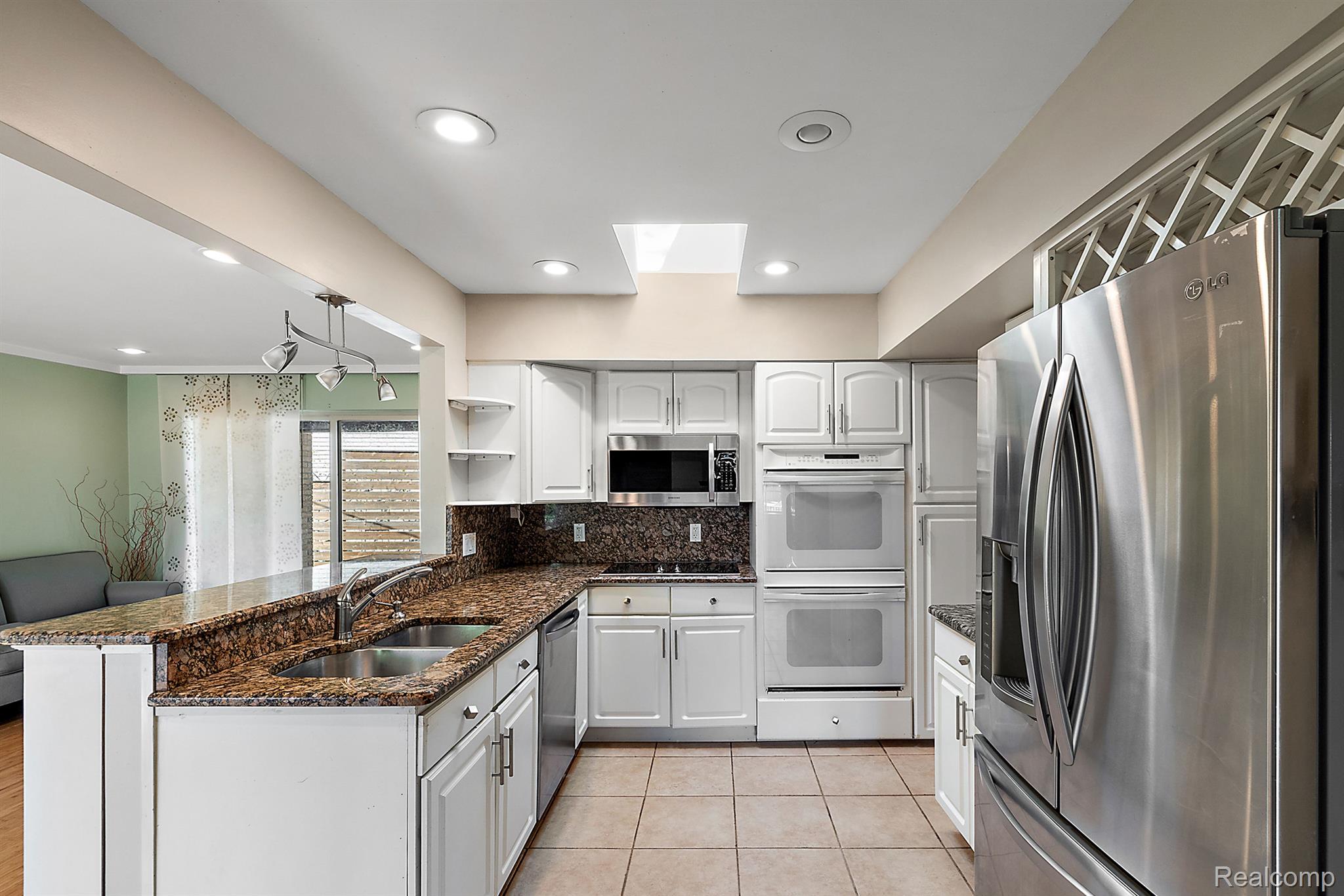 3907 Auburn Drive