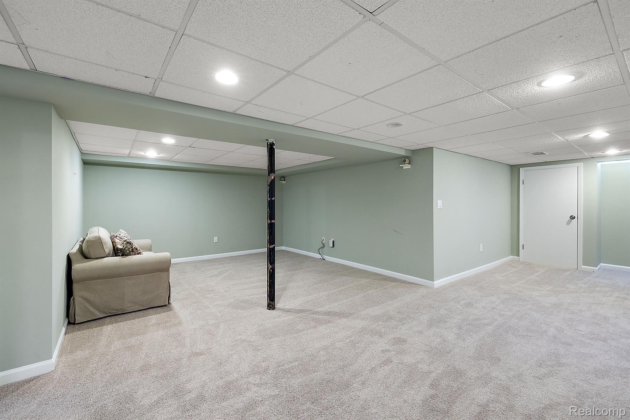 3907 Auburn Drive