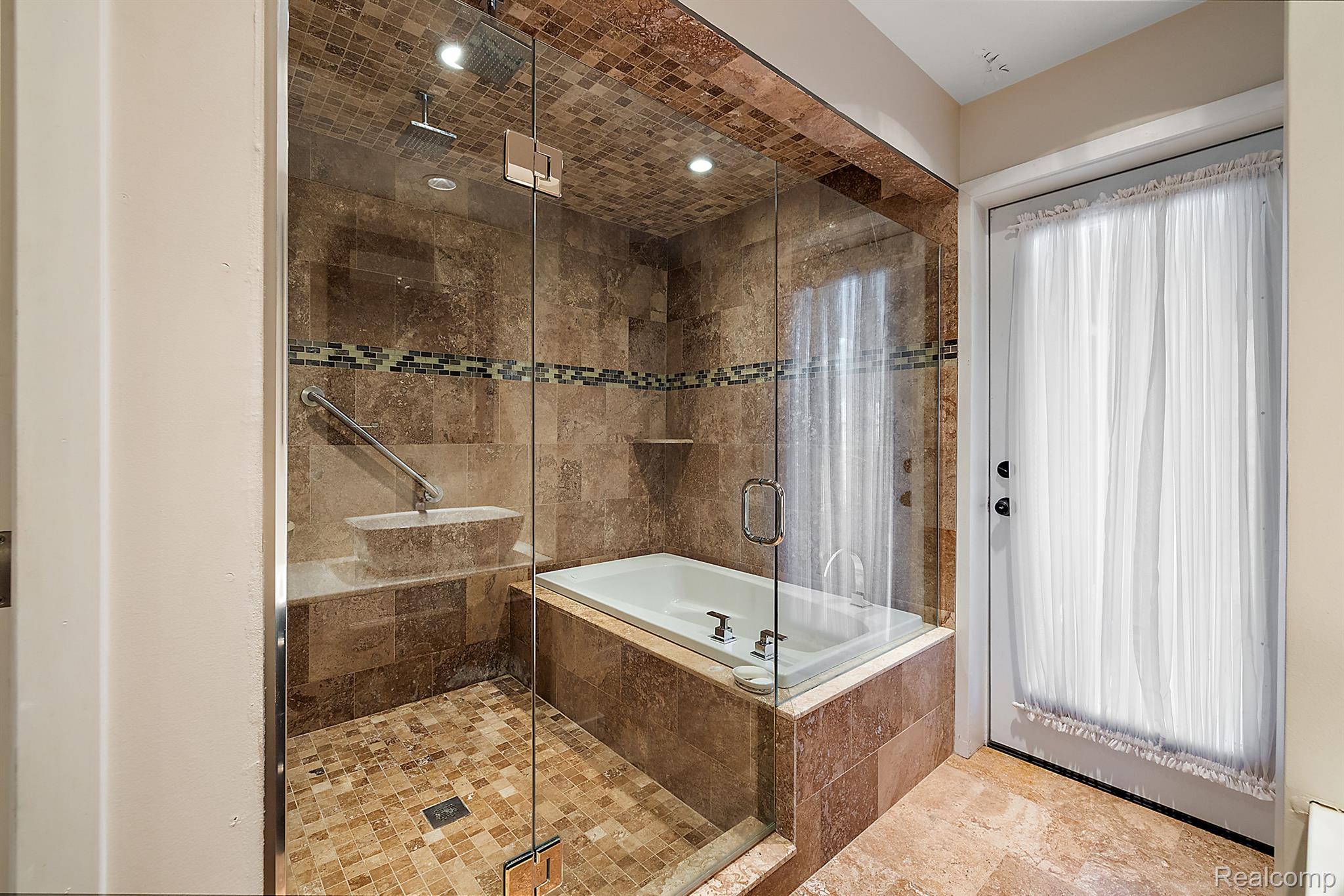 3907 Auburn Drive
