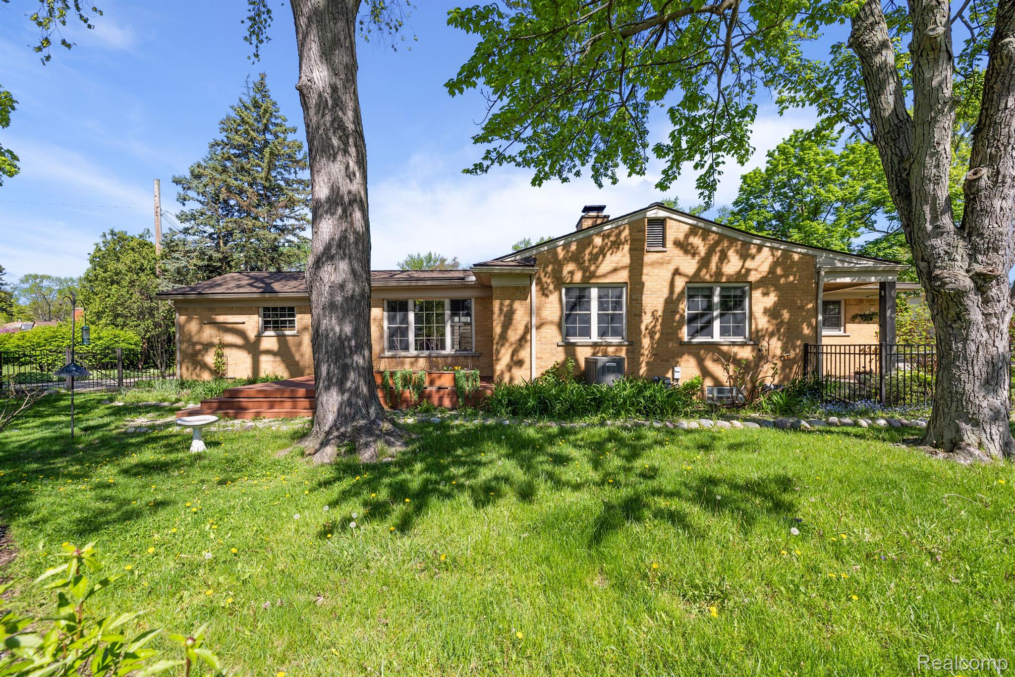 3907 Auburn Drive