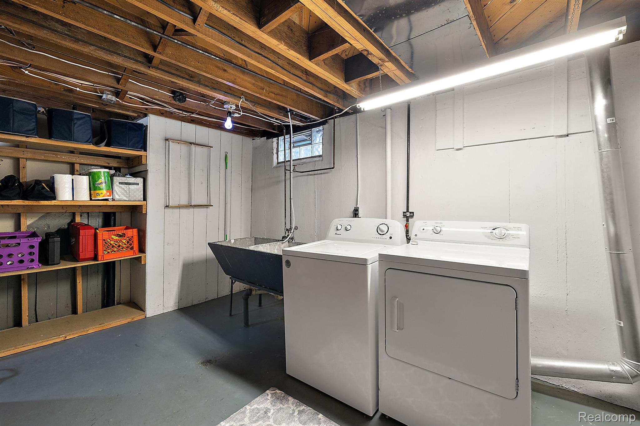 904 N DORCHESTER Avenue