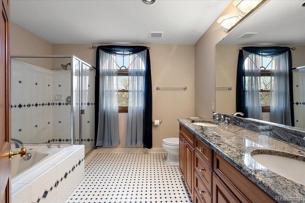 152 Oakbridge Drive