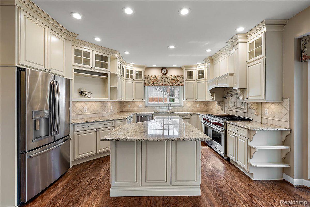 152 Oakbridge Drive