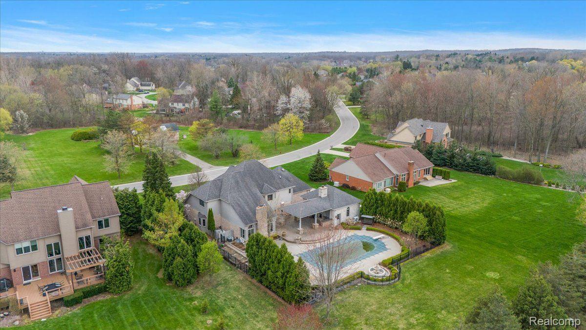 152 Oakbridge Drive