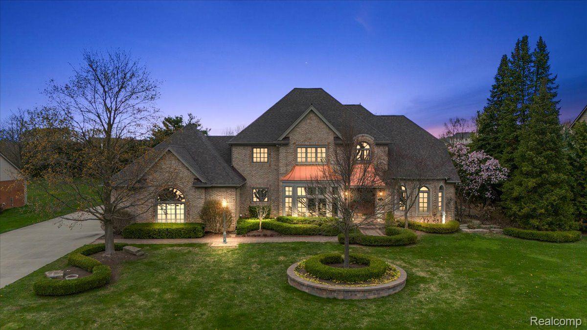 152 Oakbridge Drive