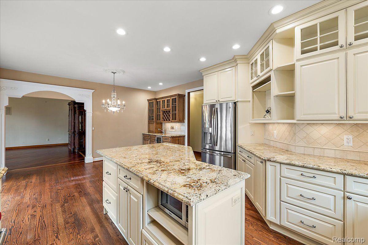 152 Oakbridge Drive