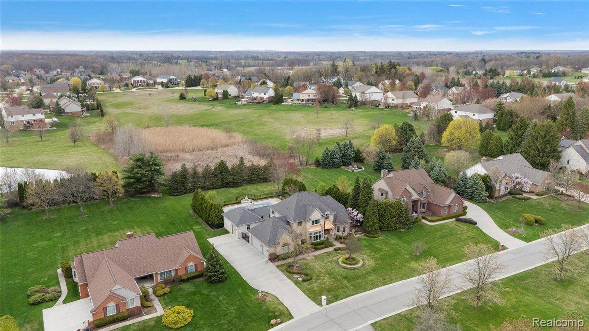 152 Oakbridge Drive