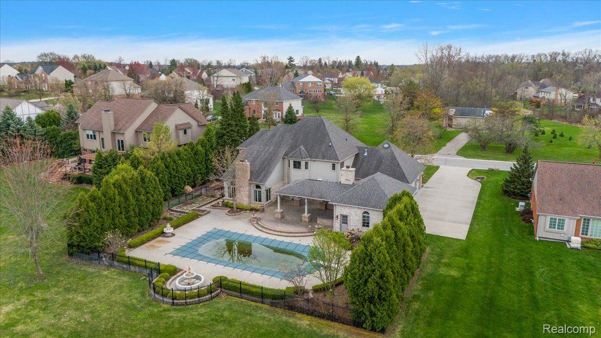 152 Oakbridge Drive