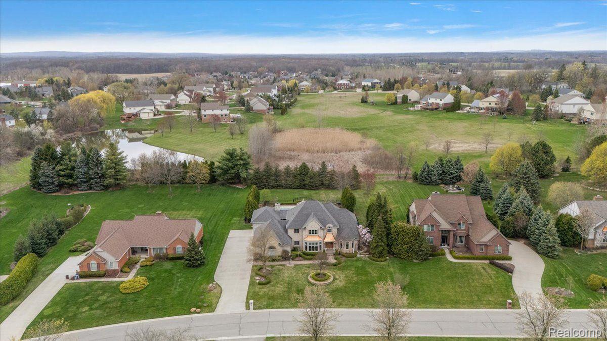 152 Oakbridge Drive