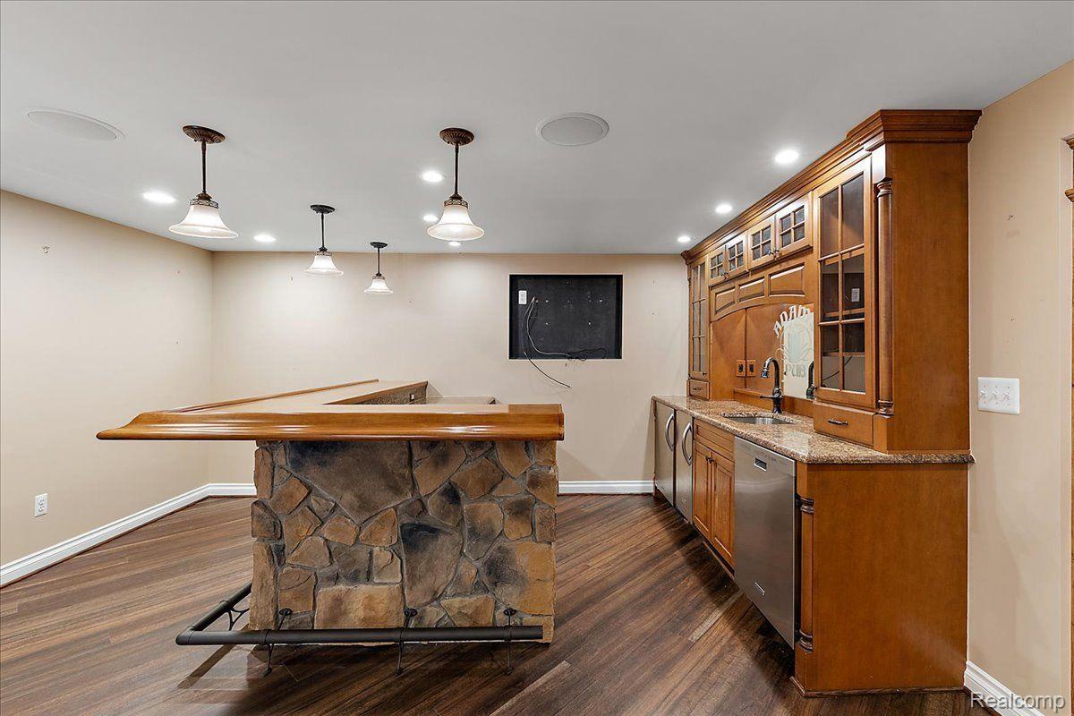 152 Oakbridge Drive