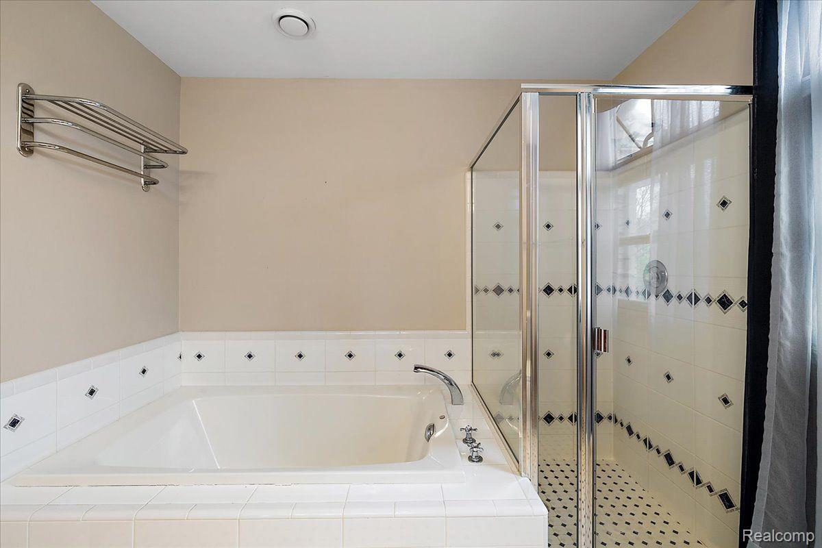 152 Oakbridge Drive
