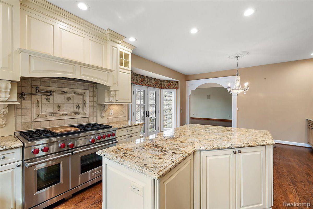 152 Oakbridge Drive